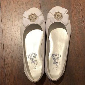 White Leather Girls shoe